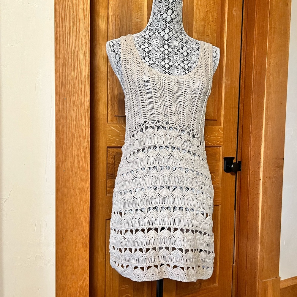 Boutique XXI.    Crochet top.   Size M